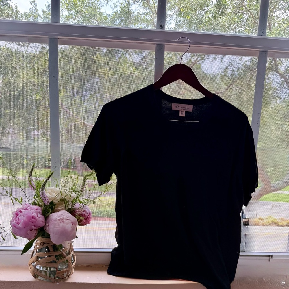 Philosophy Black Short Sleeve Tee Casual Essential